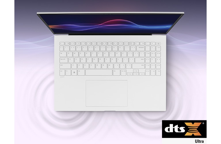 Pokazuje falę dźwiękową z laptopa