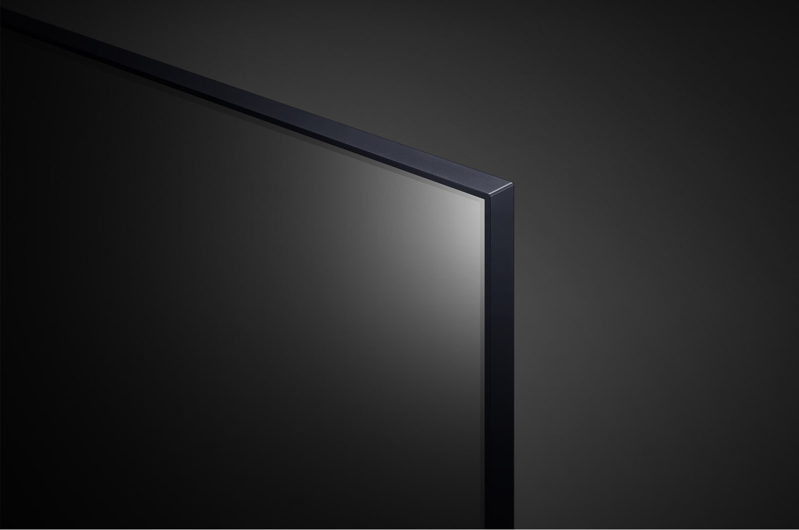 LG ال‌جی،LG UHD UR80 ، تلویزیون 50 اینچ سری UR80، کیفیت 4k، کنترل جادویی، تکنولوژی هوشمند AI ThinQ، سیستم عامل WebOS، توانایی نمایش محتوای HDR با فرمتHLG، تکنولوژی AI Picture Pro وAI Sound Pro (5.1.2ch)، پایه دو طرفه، جدید 2023, نمای نزدیک از لبه, 50UR80006LJ