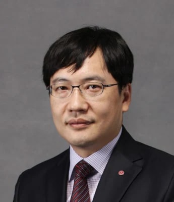 Lee-Chulbae-Executive-Vice-President-press.jpg (345×400)