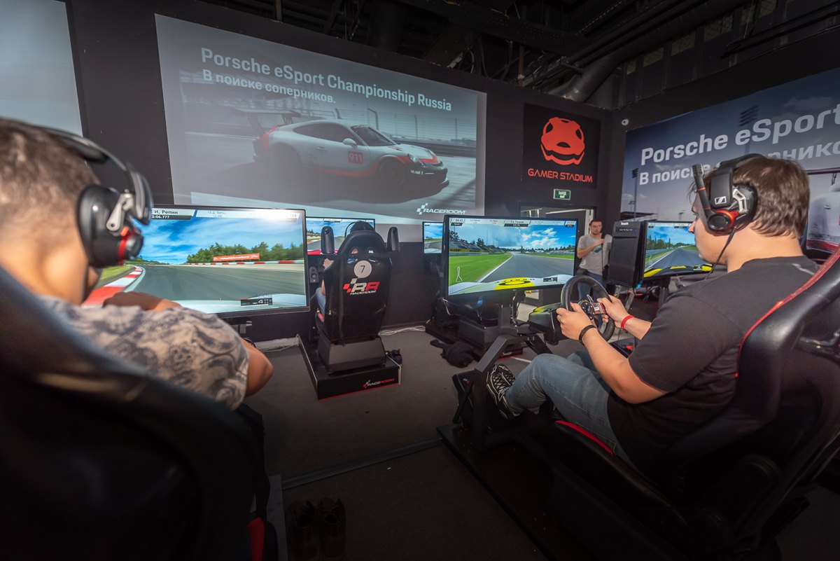 GRAND FINAL чемпионата по виртуальному Porsche eSport Championship Russia  прошел на UltraWide мониторах LG 34UC88-B — LG Россия | LG Россия