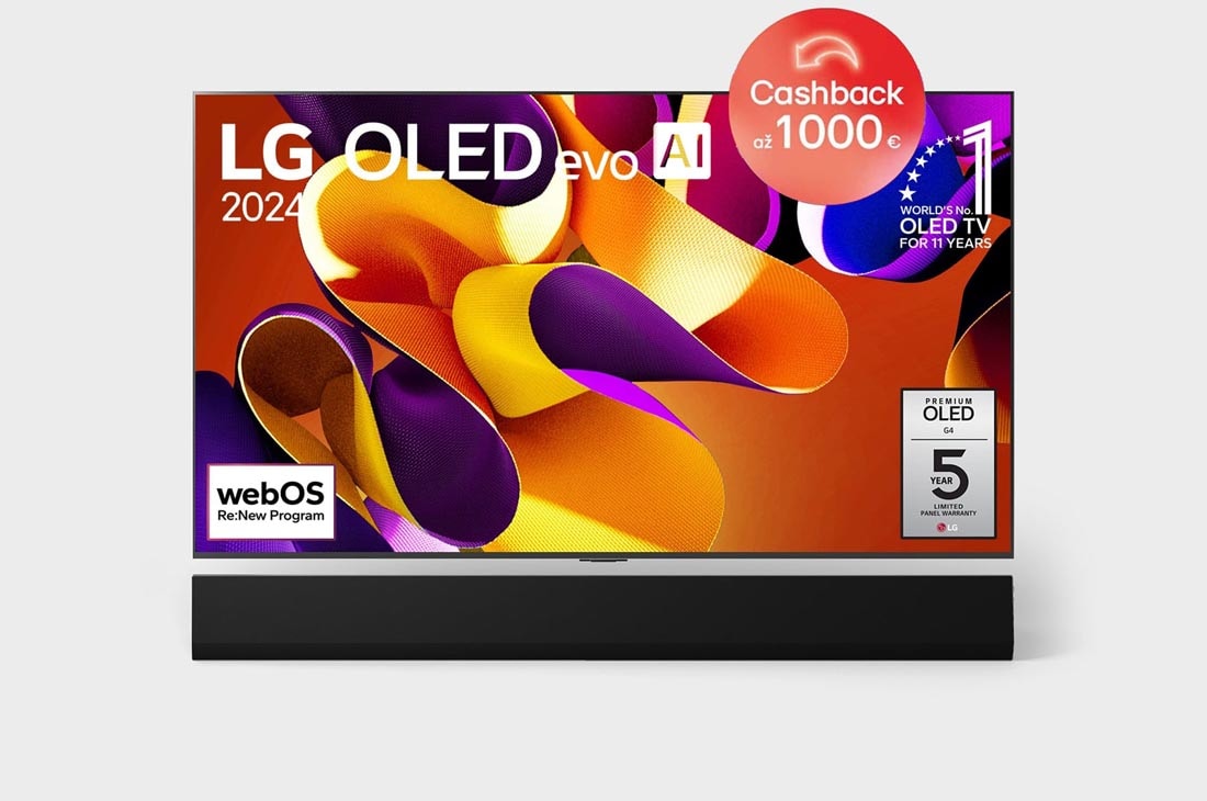 LG 65-palcový LG OLED evo AI G4 4K Smart TV OLED65G4, Pohľad spredu s televízorom LG OLED evo AI, OLED G4, emblémom 11 rokov svetovej jednotky OLED, logom webOS Re:New Program a logom 5 ročnej záruky na panel na obrazovke, ako aj so soundbarom pod televí, OLED65G45LW
