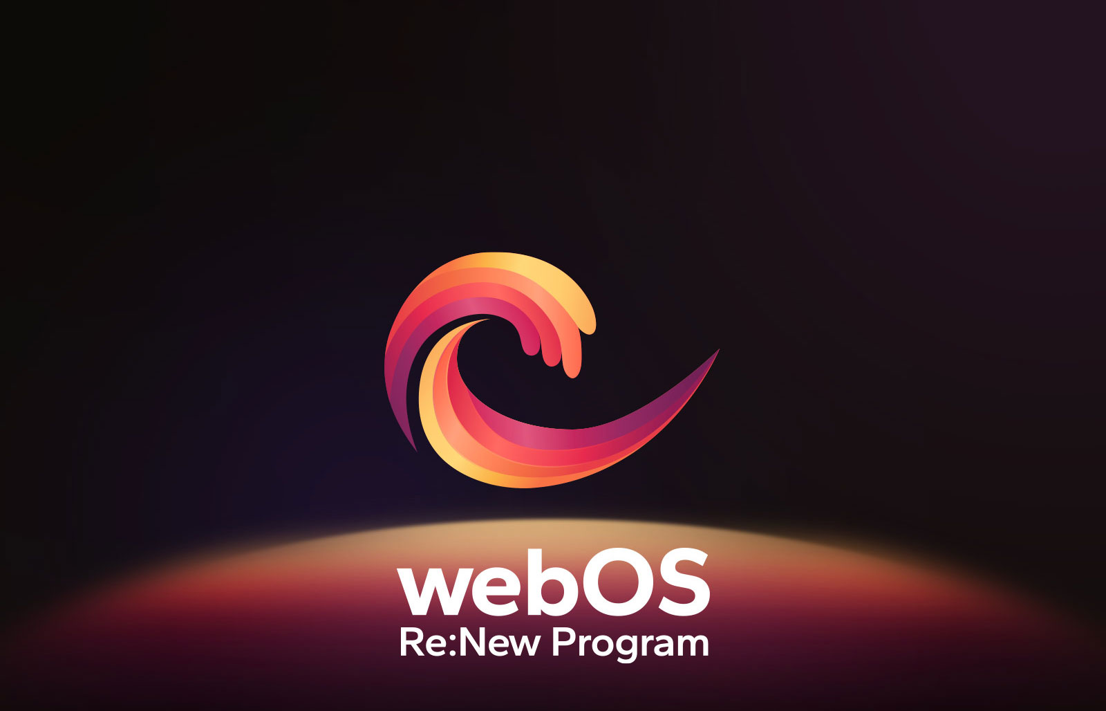 Le logo webOS plane au centre sur un fond noir, et l’espace en dessous est éclairé par les couleurs du logo, à savoir le rouge, l’orange et le jaune. La mention « Programme webOS Re:New » figure sous le logo.