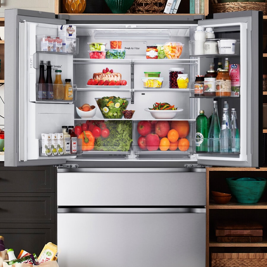 29 cubic feet refrigerator with wide-open shelves
