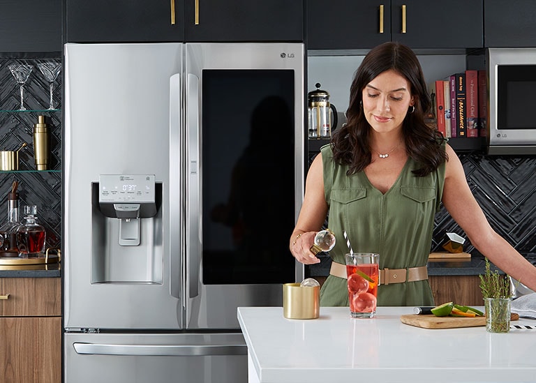 LG Smart Refrigerator, InstaView Door-In-Door, Dual Ice with Craft