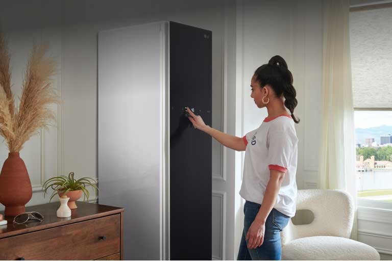 S3CW by LG - LG Styler® Smart wi-fi Enabled Steam Closet with TrueSteam®  Technology and Exclusive Moving Hangers