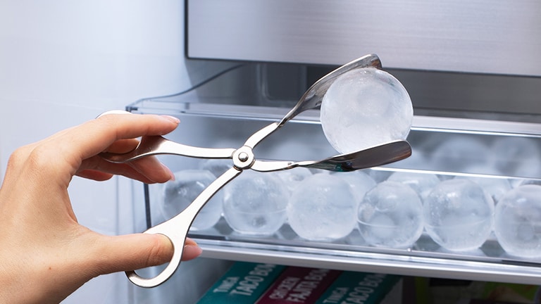 LG InstaView™ Door-in-Door Refrigerator with Craft Ice™ - Benefits