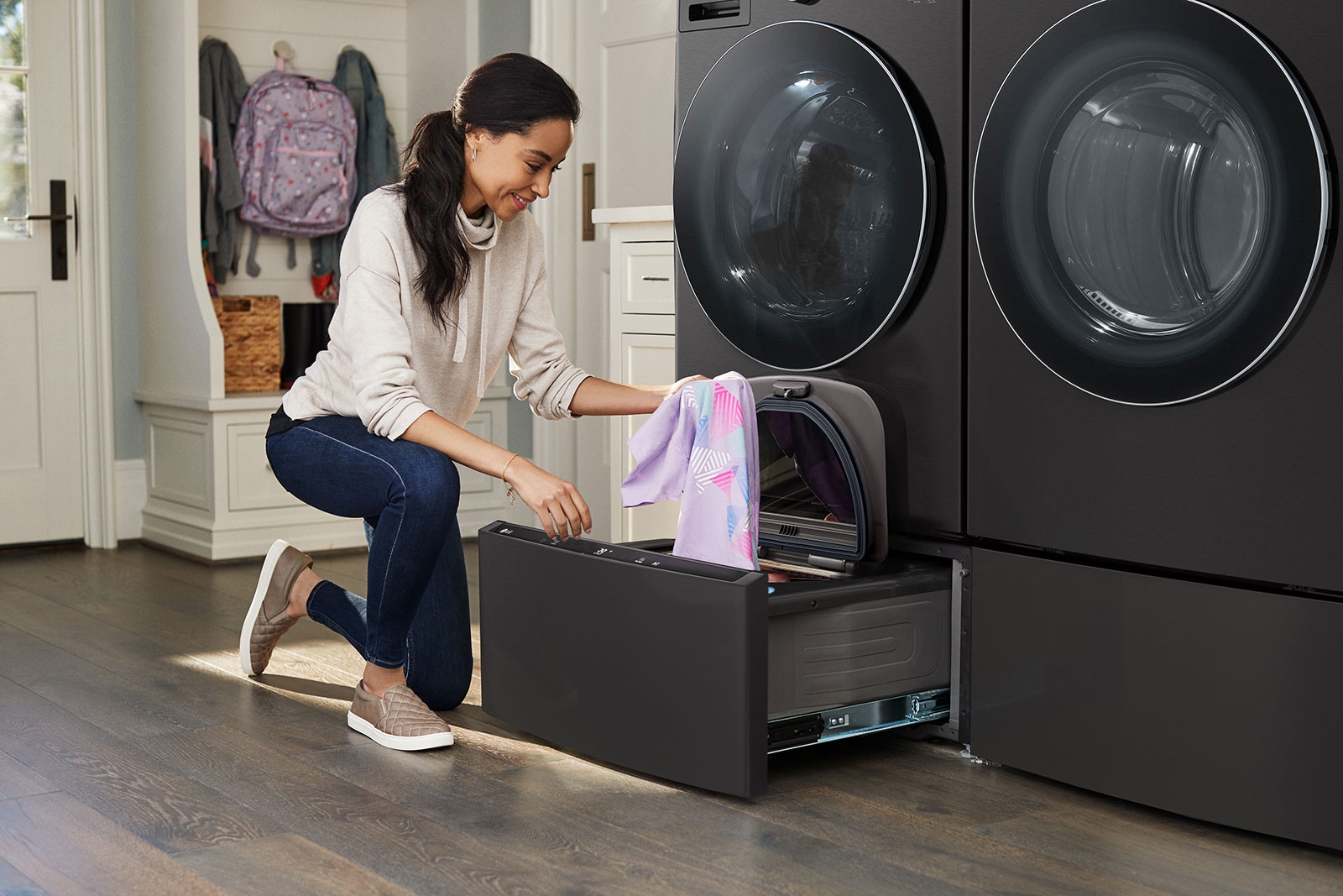 LG Mega Capacity Smart Front Load Washer With AI DD® BuiltIn