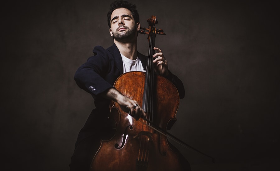 As a cellist, Pablo Ferrández has achieved a top position on the world's podiums. At the Rheingau Musik Festival