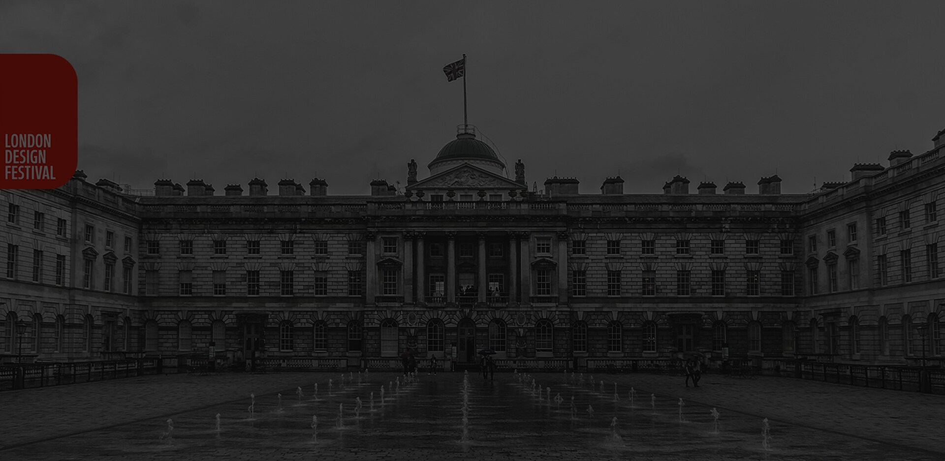 Front view of somerset house.