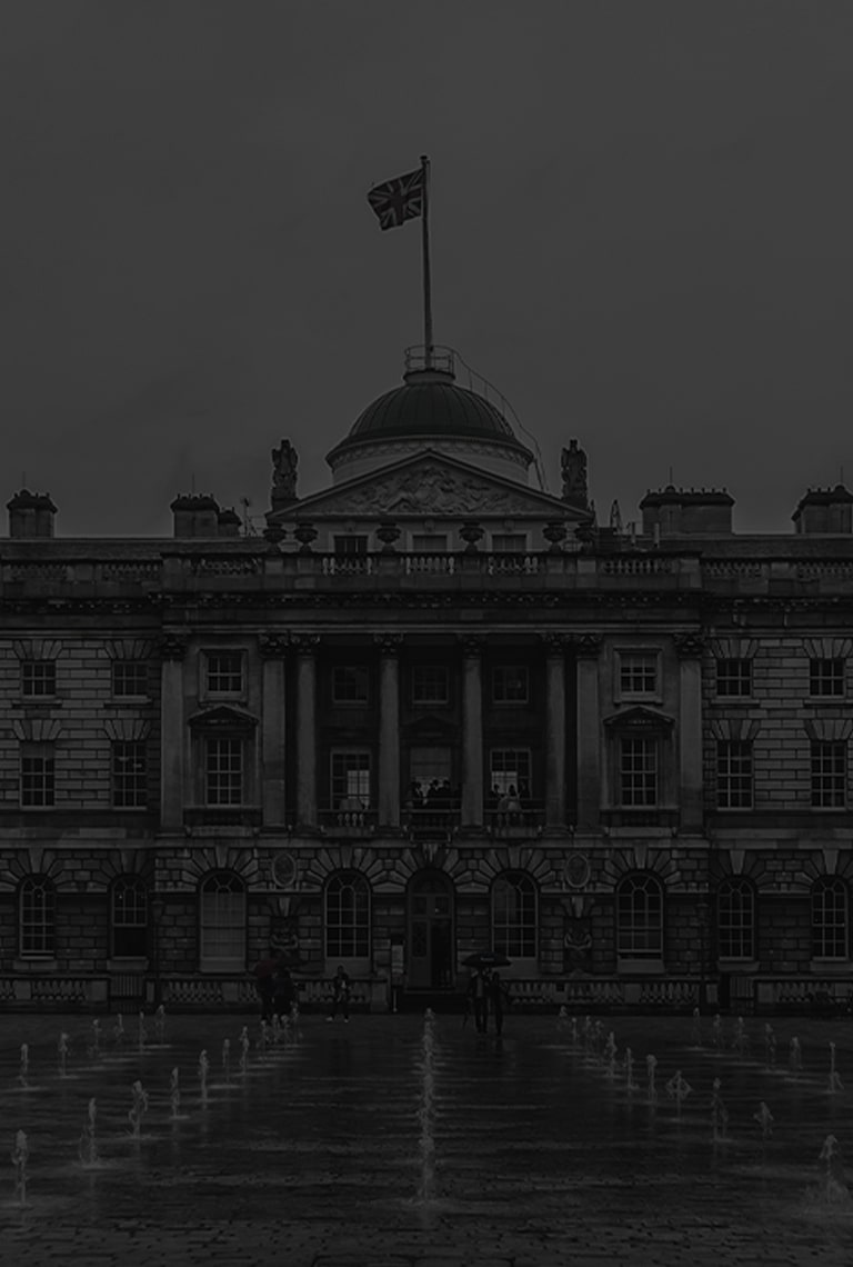 Front view of somerset house.