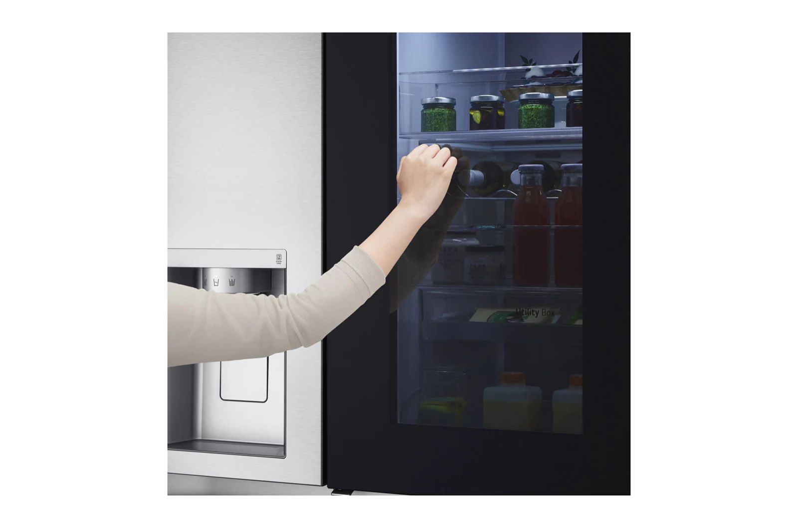 LG Hajm 617 l |  LG InstaView Door-in-Door sovutgich | DoorCooling+™ | Suv va muz dispenseri | LG sovutgich ThinQ | Linear Inverter Compressor, GC-X257CAEC