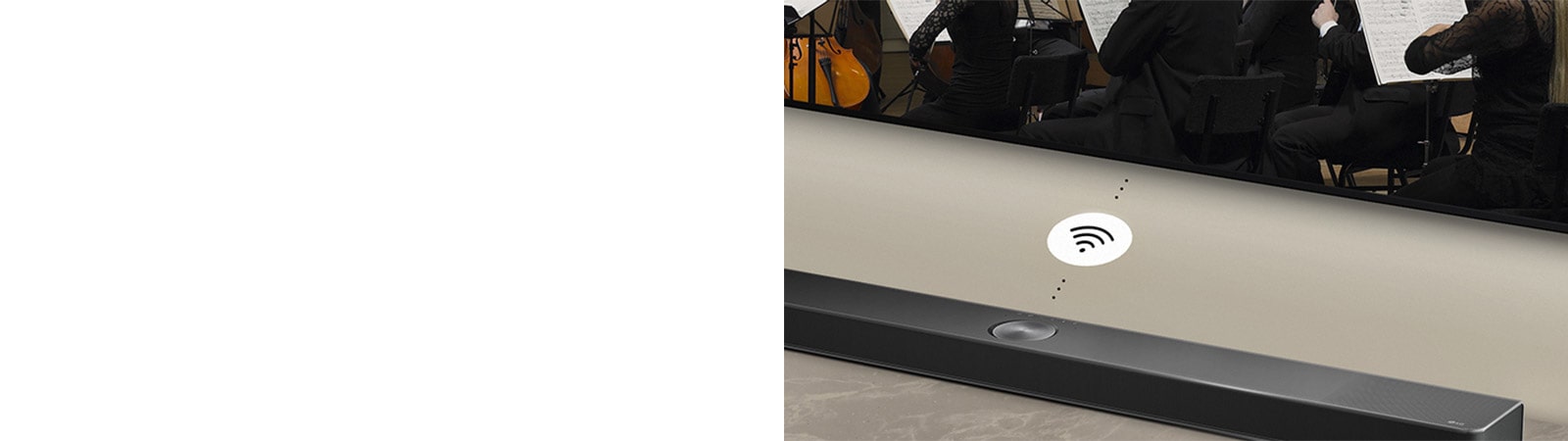 Đoạn video cho thấy LG Sound Bar SC9S có thể kết nối không dây với TV có sẵn ở phía bên phải.